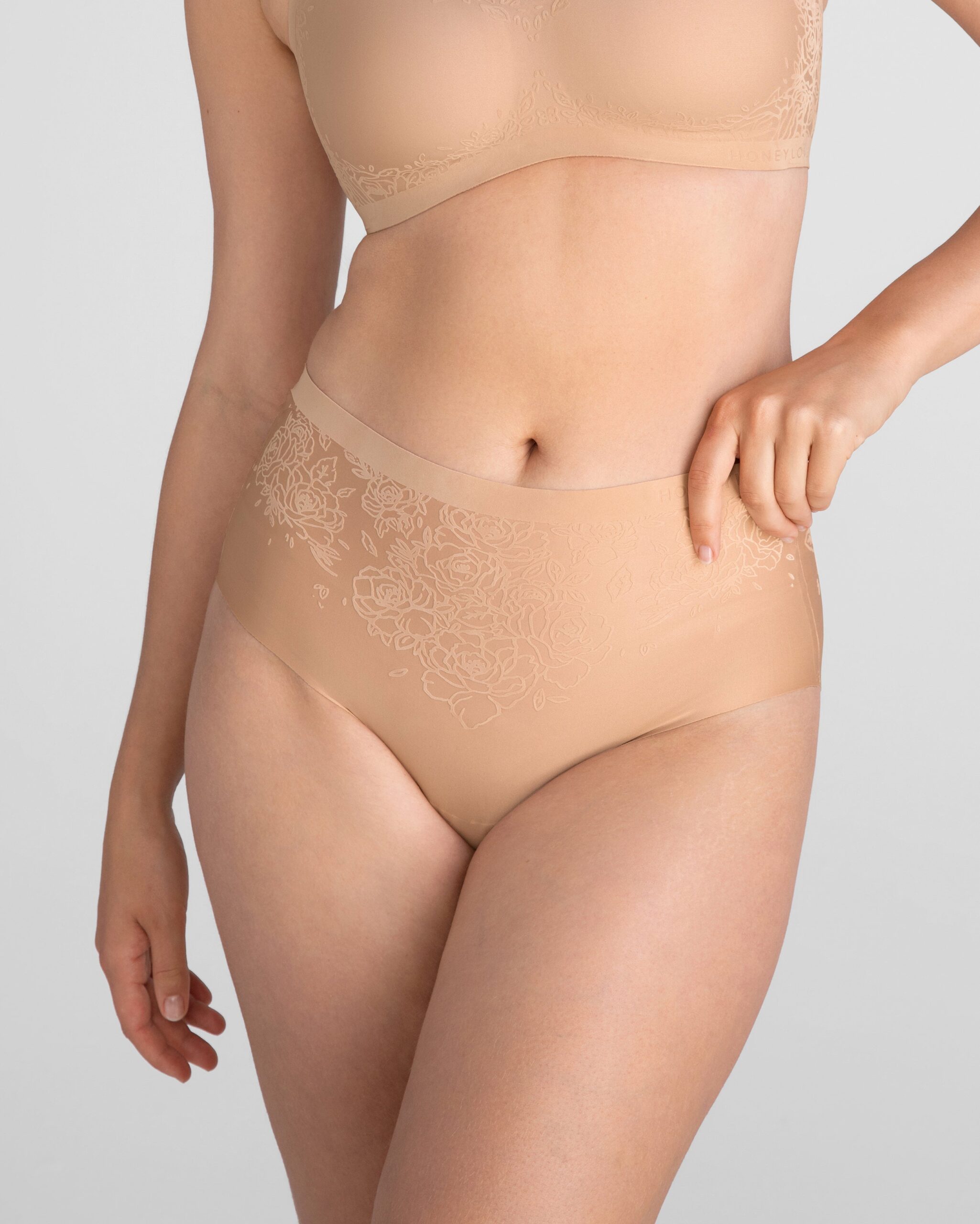silhouette_roses_brief-sand-M-Elle_0078_R1